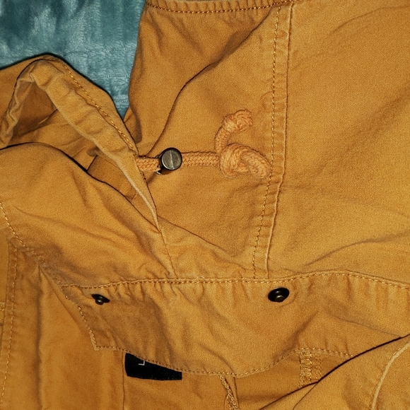 Love Tree sleeveless utility vest with hood in mustard - Picture 4 of 7